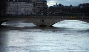 La Seine déborde sur les berges parisiennes