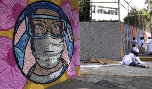 À Mexico, une immense fresque pour rendre hommage aux infirmiers