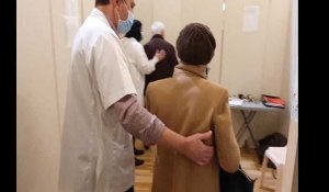 A Lille-Fives, les Lillois de plus de 75 ans ont pu se faire vacciner, malgré la pénurie de vaccins