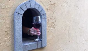 A Florence, les "fenêtres à vin" de la Renaissance aident les restaurateurs en pleine pandémie