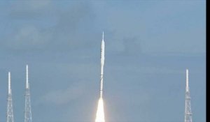Space X fait décoller une fusée transportant 143 satellites