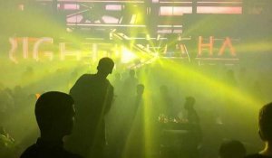 Wuhan : ambiance post-Covid dans les discothèques un an après sa mise en quarantaine