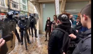 Manifestation à Troyes : les forces de l'ordre bloquent l'accès à la rue Émile Zola