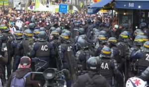 A Paris, des heurts en marge de la manifestation contre la réforme des retraites