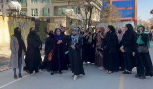 Des Afghanes défilent à Kaboul pour la Journée internationale des droits des femmes