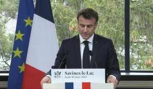 Eau: Macron veut investir pour adapter les centrales nucléaires au changement climatique