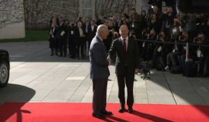 Le chancelier allemand Olaf Scholz accueille le roi Charles III à la Chancellerie