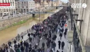 VIDÉO. Grève du 28 mars : la foule arrive à République à Rennes