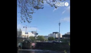 VIDEO. Nantes : Quand un hélicoptère Super Puma porte une clim' de 4 tonnes sur un toit d'immeuble