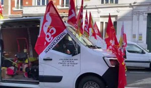 Boulogne : les cheminots installent un rail de train en plein milieu de la Grand rue devant la sous-préfecture