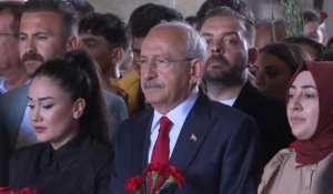 Turquie: le chef de file de l'opposition en visite symbolique au mausolée de Mustafa Kemal Atatürk