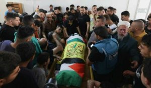 Echanges de tirs entre Gaza et Israël: des Palestiniens pleurent un adolescent de 17 ans