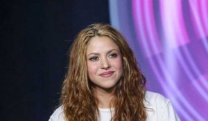 Shakira : après les rumeurs d’une romance avec Tom Cruise, elle s’affiche avec un célèbre pilote...
