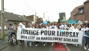 Lindsay: des centaines de personnes à une marche contre le harcèlement scolaire