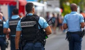 90' Enquêtes - Pompiers et gendarmes : leur été chaud sur les plages de Méditerranée
