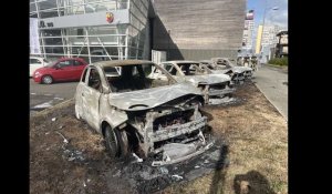 VIDÉO. Voitures et magasin brûlés, bâtiments publics dégradés : à Brest, une nuit agitée dans le quartier de Pontanézen