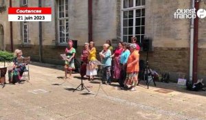 VIDÉO. À Coutances, une chorale offre un tour du monde musical aux spectateurs de la fête de la Musique