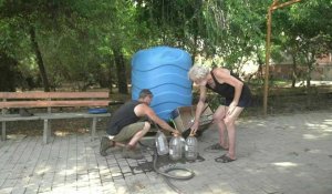 Des semaines après la destruction du barrage de Kakhovka, des habitants sans eau potable