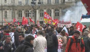 Paris: manifestation sur la Place de l'Hôtel de Ville, à l'initiative de la CGT