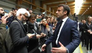 "Les casseroles ne feront pas avancer la France", dit Macron en Alsace