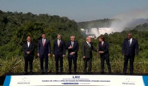 Les présidents du Mercosur posent pour une photo de famille à Iguazu