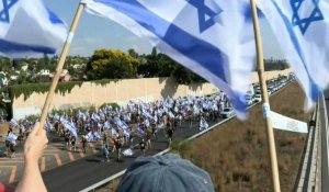 Israël: des manifestants contre la réforme judiciaire bloquent l'autoroute