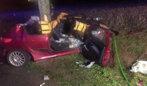 Nielles-lès-Bléquin : une voiture percute un arbre, le conducteur blessé grave
