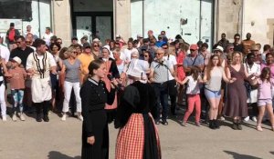 Au Festival d'Arvor, la foule s'essaye à la danse à Vannes
