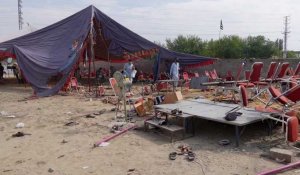 Pakistan: images des dégâts après un attentat suicide qui a fait au moins 44 morts
