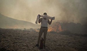 La Grèce "en guerre contre les incendies"
