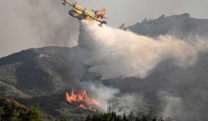 Incendies en Grèce : un avion bombardier d'eau s'est écrasé en luttant contre les flammes