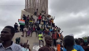 Fête d'indépendance au Niger : des milliers de personnes à Niamey pour soutenir le coup d'Etat