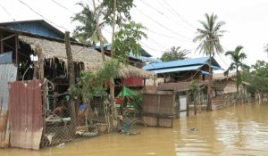 Birmanie: un village submergé par les inondations dues à la mousson