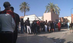 Séisme au Maroc: des habitants font la queue pour donner leur sang