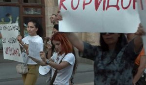 "Rien ne peut être fait avec le gouvernement actuel": manifestation à Erevan