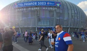Ambiance autour du stade Pierre Mauroy avant France - Uruguay