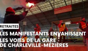 Charleville-Mézières: les voies de la gare envahies par les manifestants
