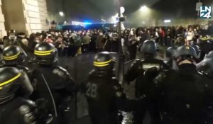 France : nouvelle nuit d'affrontements entre police et manifestants contre la réforme des retraites