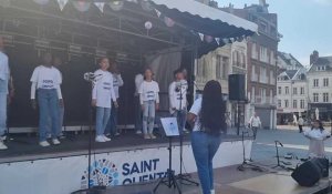 La jeune génération de Gospel Impact a investi la place de l'Hôtel-de-Ville à Saint-Quentin