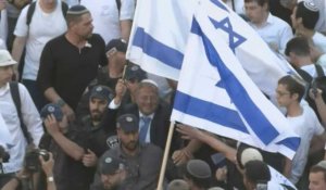 Itamar Ben Gvir à la Porte de Damas à Jérusalem pour la "Marche des drapeaux"