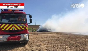 VIDÉO. À Pluméliau-Bieuzy, 50 tonnes de paille partent en fumée dans une exploitation agricole