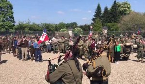 Grande parade militaire avec l’association « Faire revivre l’histoire » à Offin