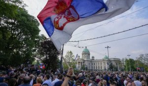 Les Serbes dans la rue pour dénoncer la violence après deux fusillades de masse