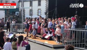 VIDÉO. À Morlaix, les enfants de Diwan et Div Yezh chantent à l’unisson pour la Fête de la Bretagne