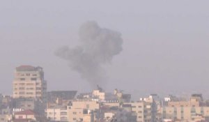 Gaza: de la fumée s'élève après une frappe israélienne