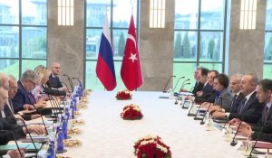 Les délégations russe et turque conduites par Lavrov et Cavusoglu se rencontrent