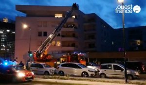 Angers : les pompiers interviennent pour maîtriser un début d'incendie sur un balcon