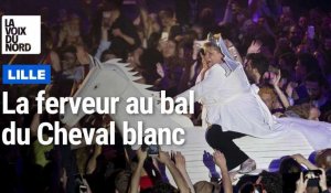 Lille: ferveur au bal du Cheval blanc