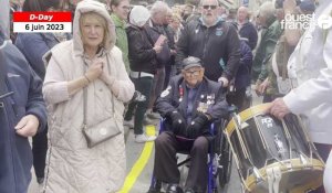 VIDÉO. 79e anniversaire du Débarquement. A Arromanches, la foule applaudit le vétéran 