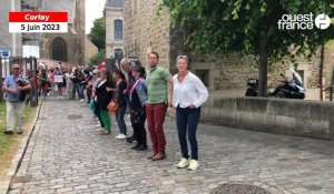 VIDÉO. Les défenseurs du collège de Corlay, menacé de fermeture, se font entendre à Saint-Brieuc